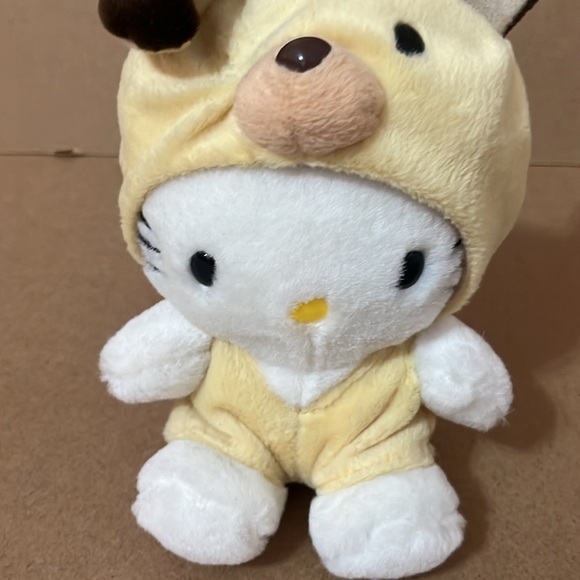 Hello Kitty Costume Plush - Picture 3 of 8